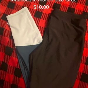Maurices in motion leggings size large